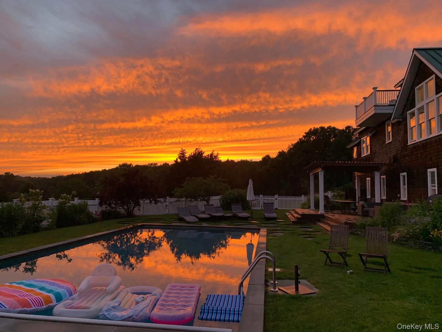 90 Lopers Path, Water Mill, NY 11976