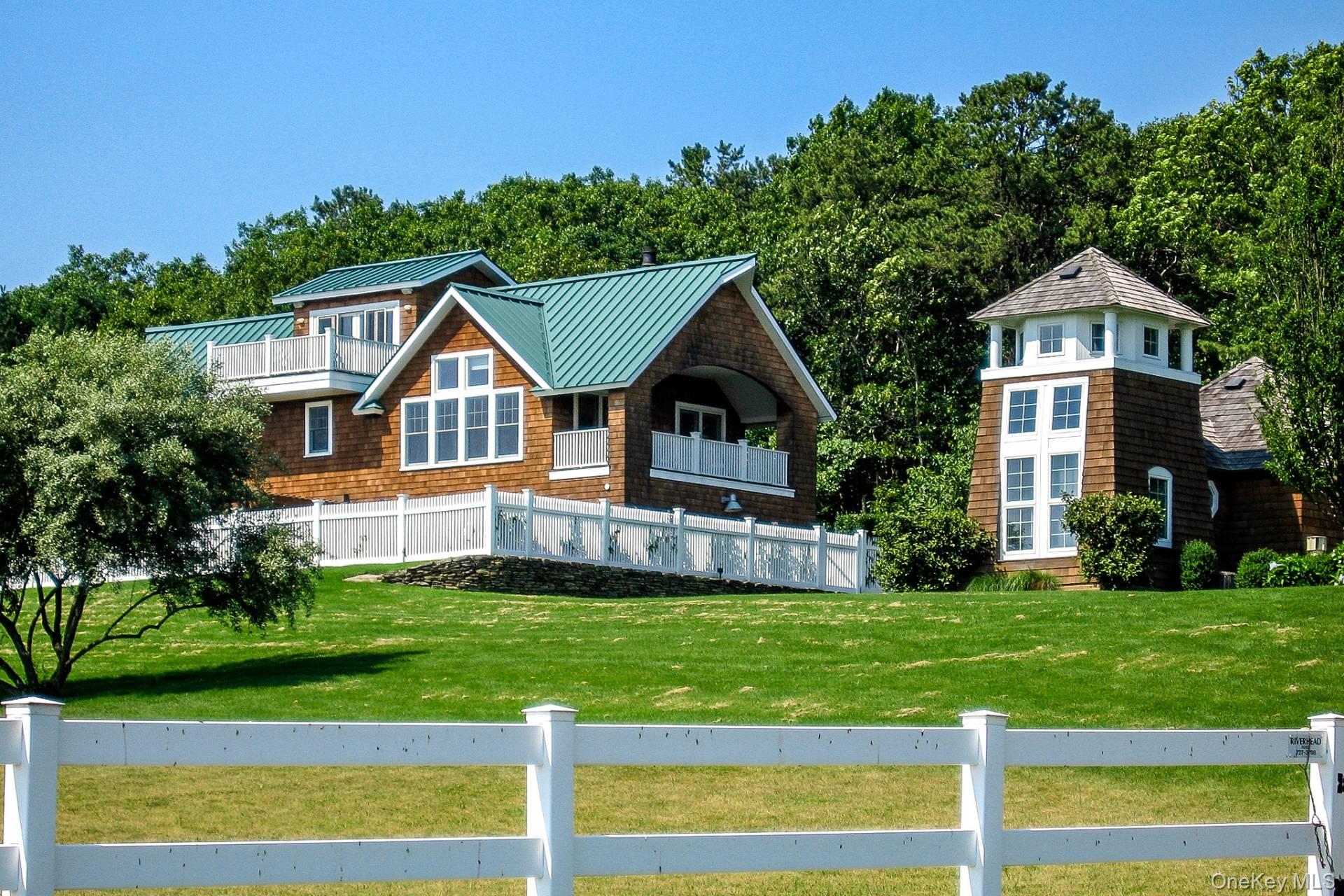 90 Lopers Path, Water Mill, NY 11976