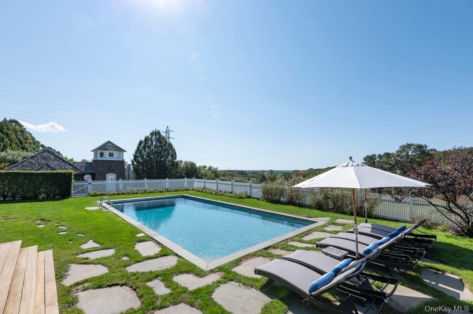 90 Lopers Path, Water Mill, NY 11976