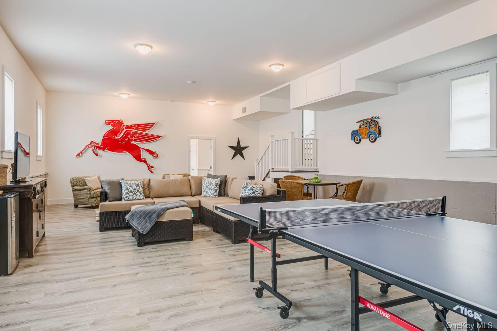 90 Lopers Path, Water Mill, NY 11976