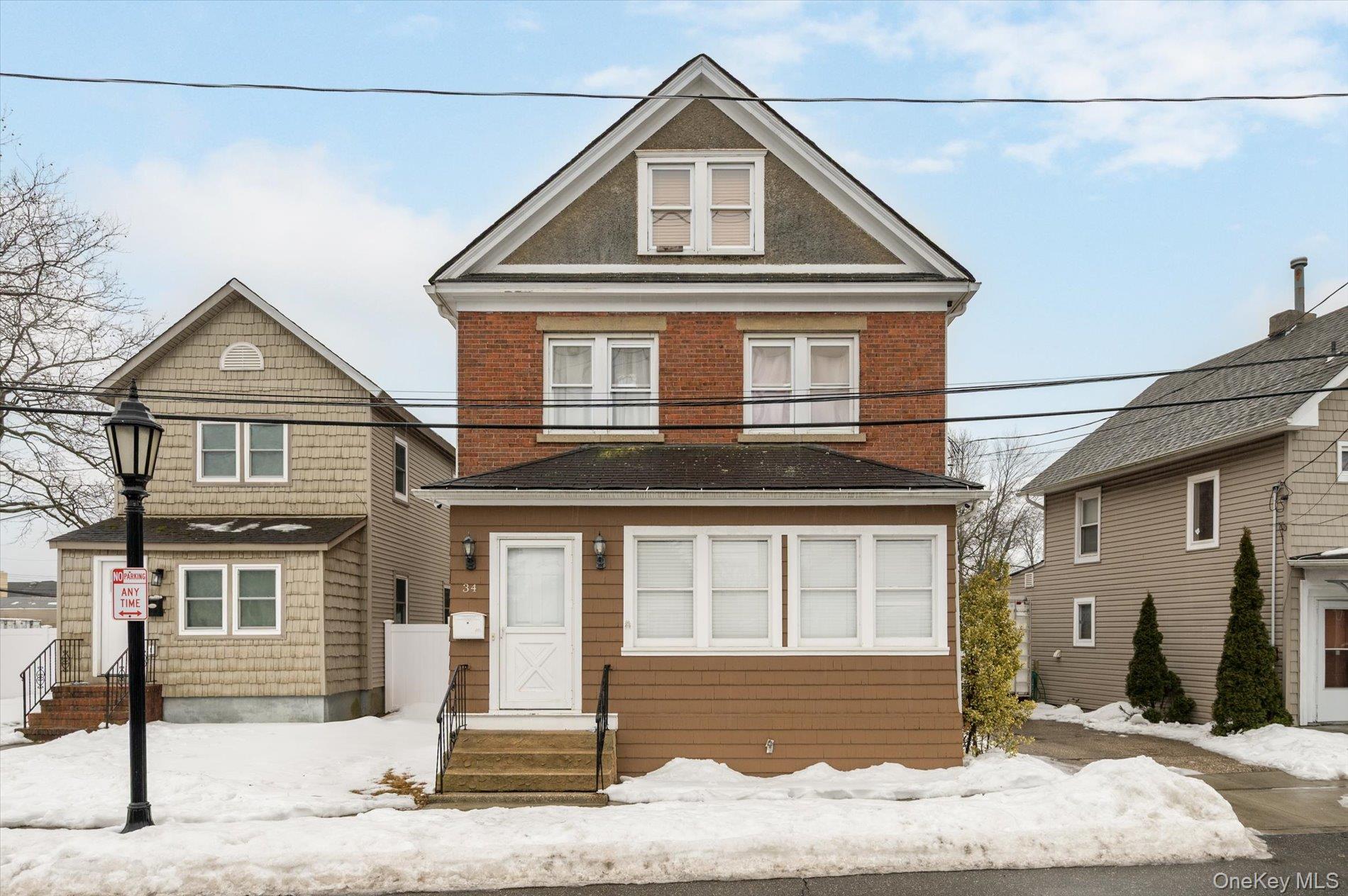 34 S Front Street, Farmingdale, NY 11735