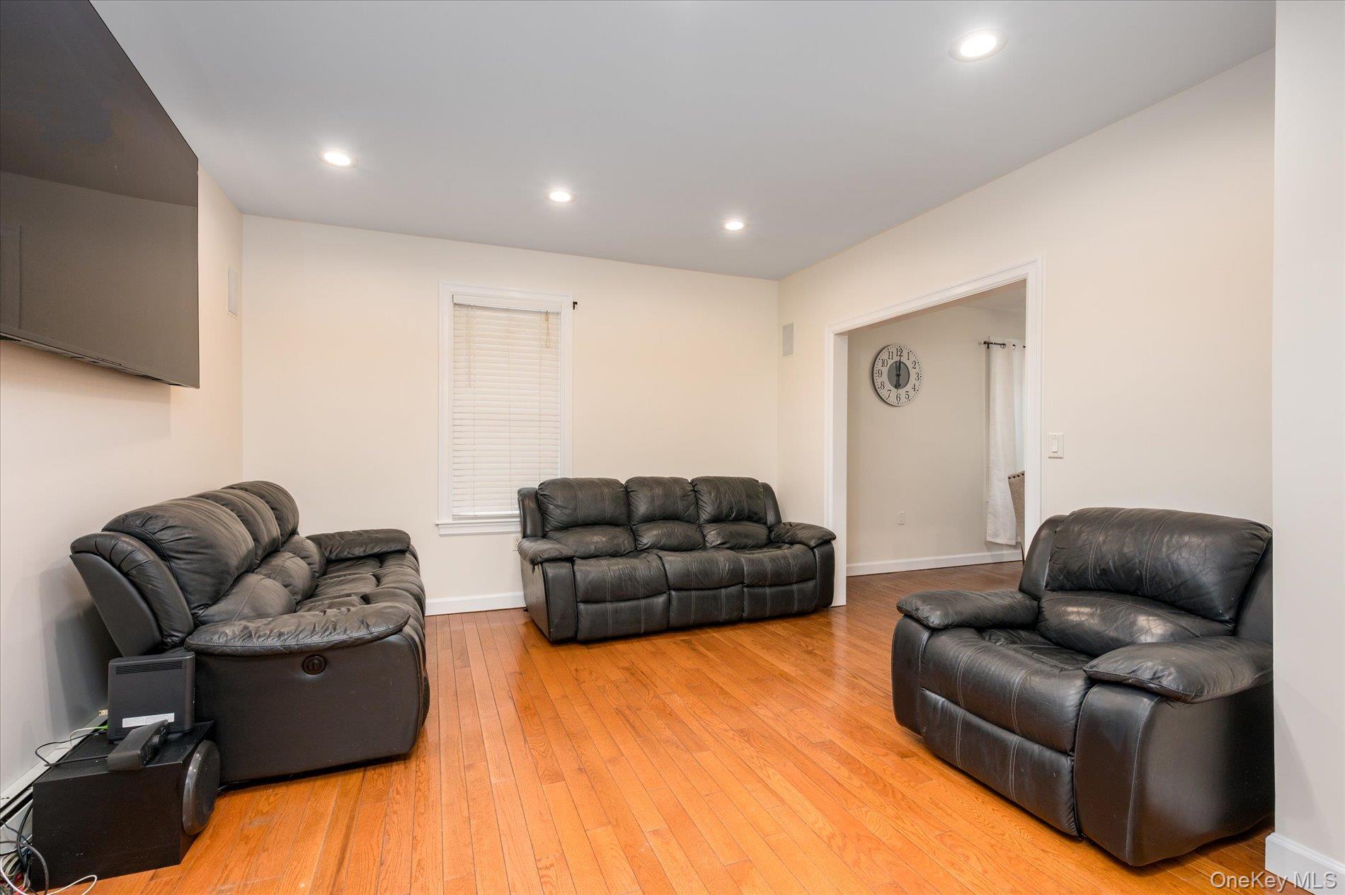 34 S Front Street, Farmingdale, NY 11735