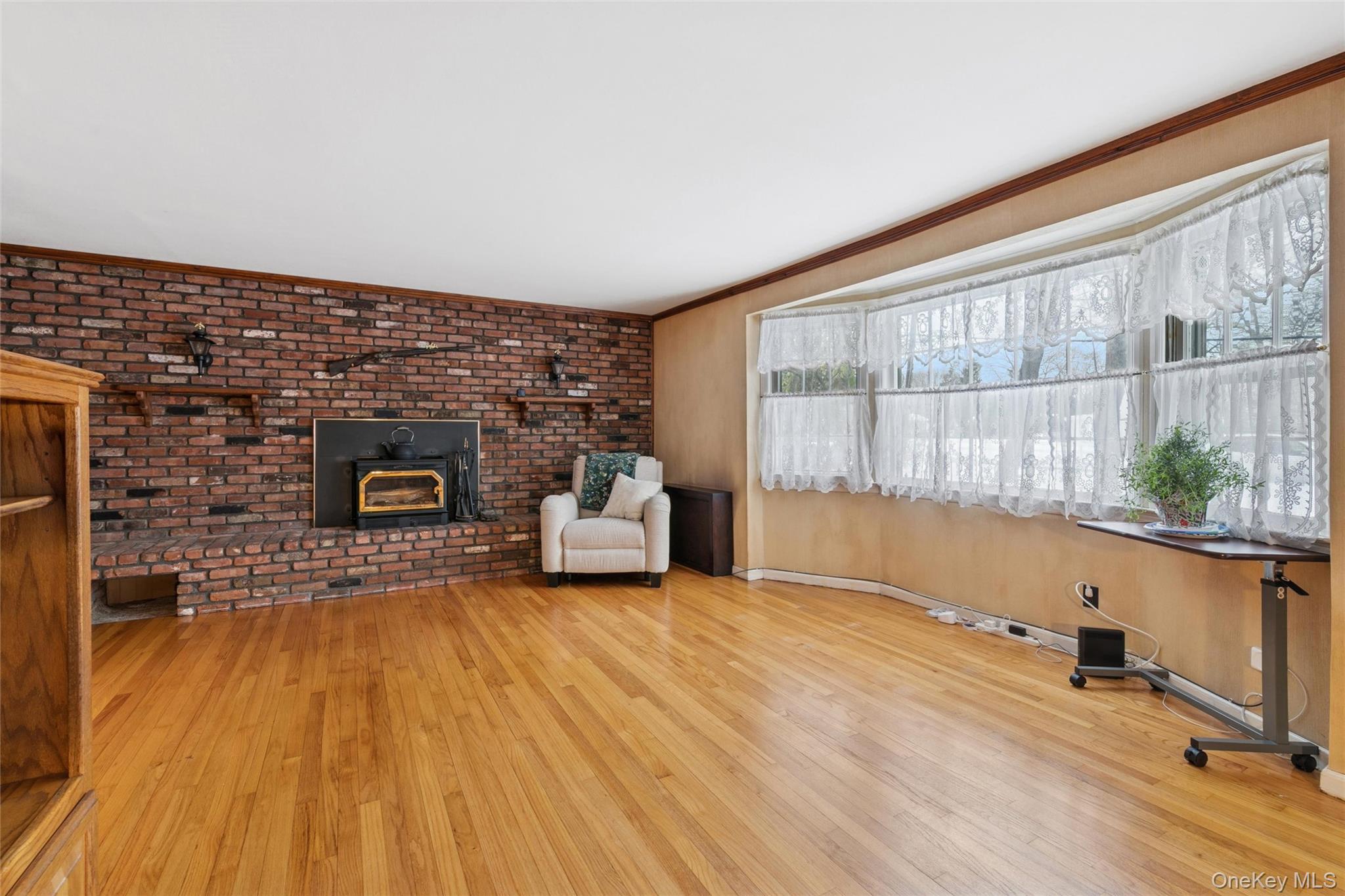 6 Oak Street, Saint James, NY 11780