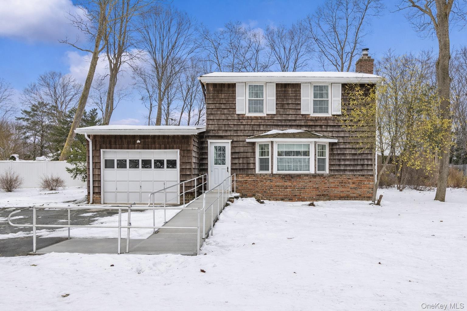 6 Oak Street, Saint James, NY 11780