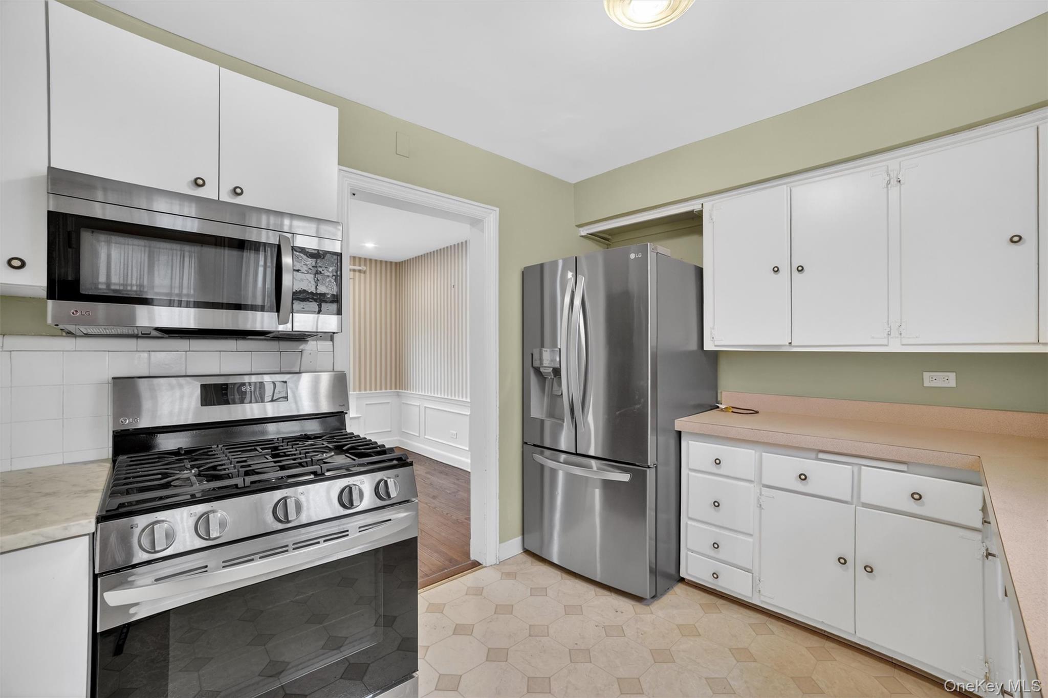 30 Argyle Road, Rye Brook, NY 10573