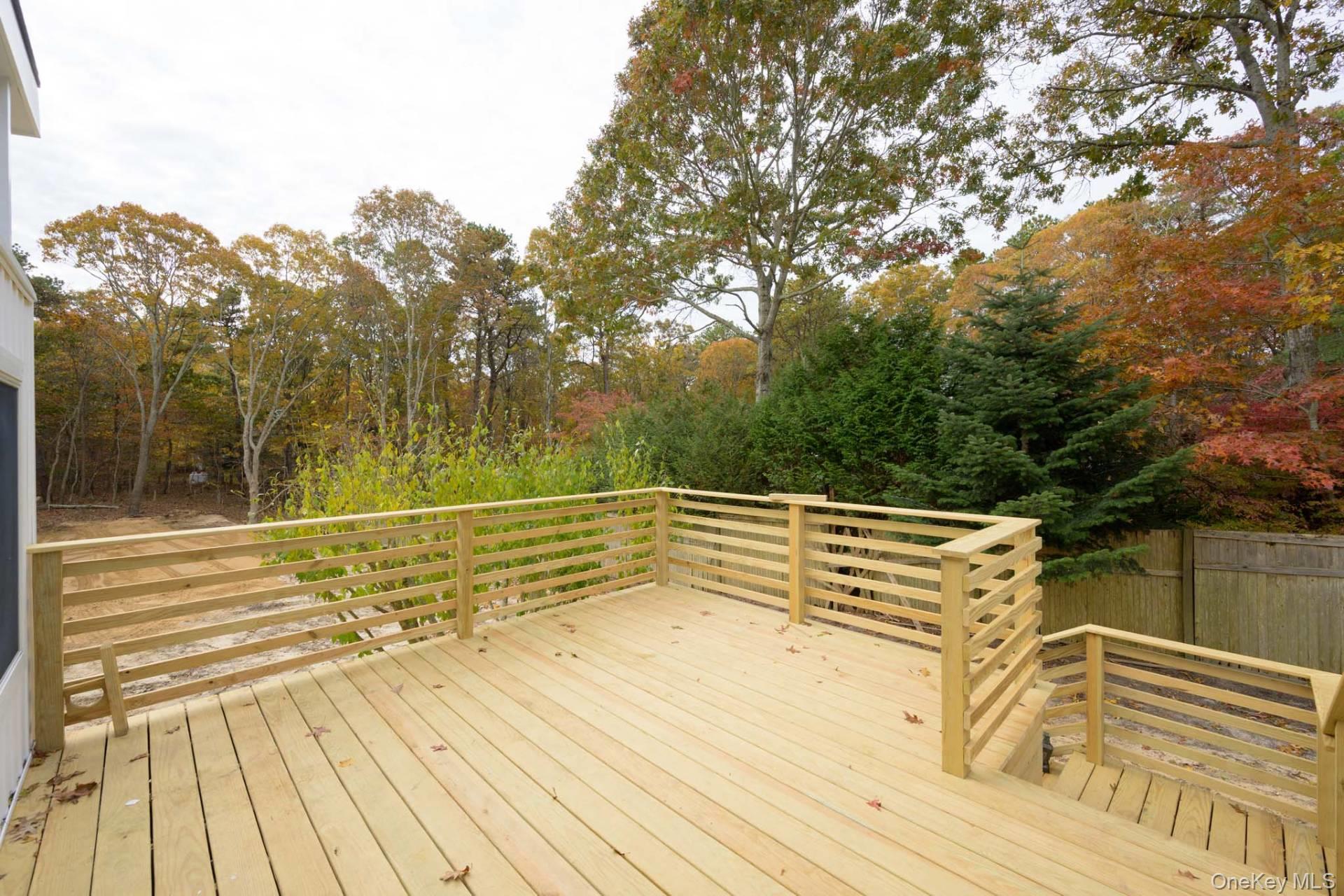 28 Bay Avenue W, Hampton Bays, NY 11946