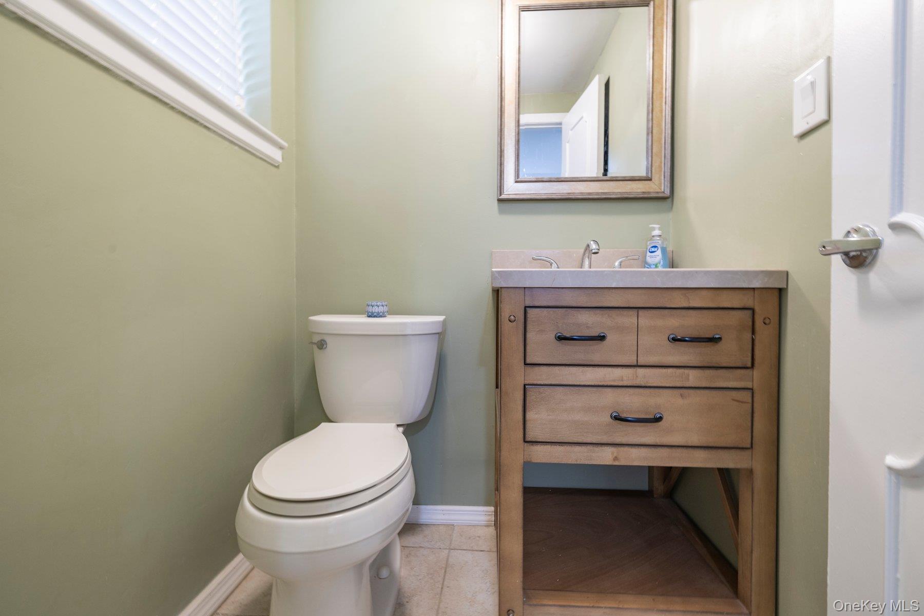 105 Reeve Road, Rockville Centre, NY 11570