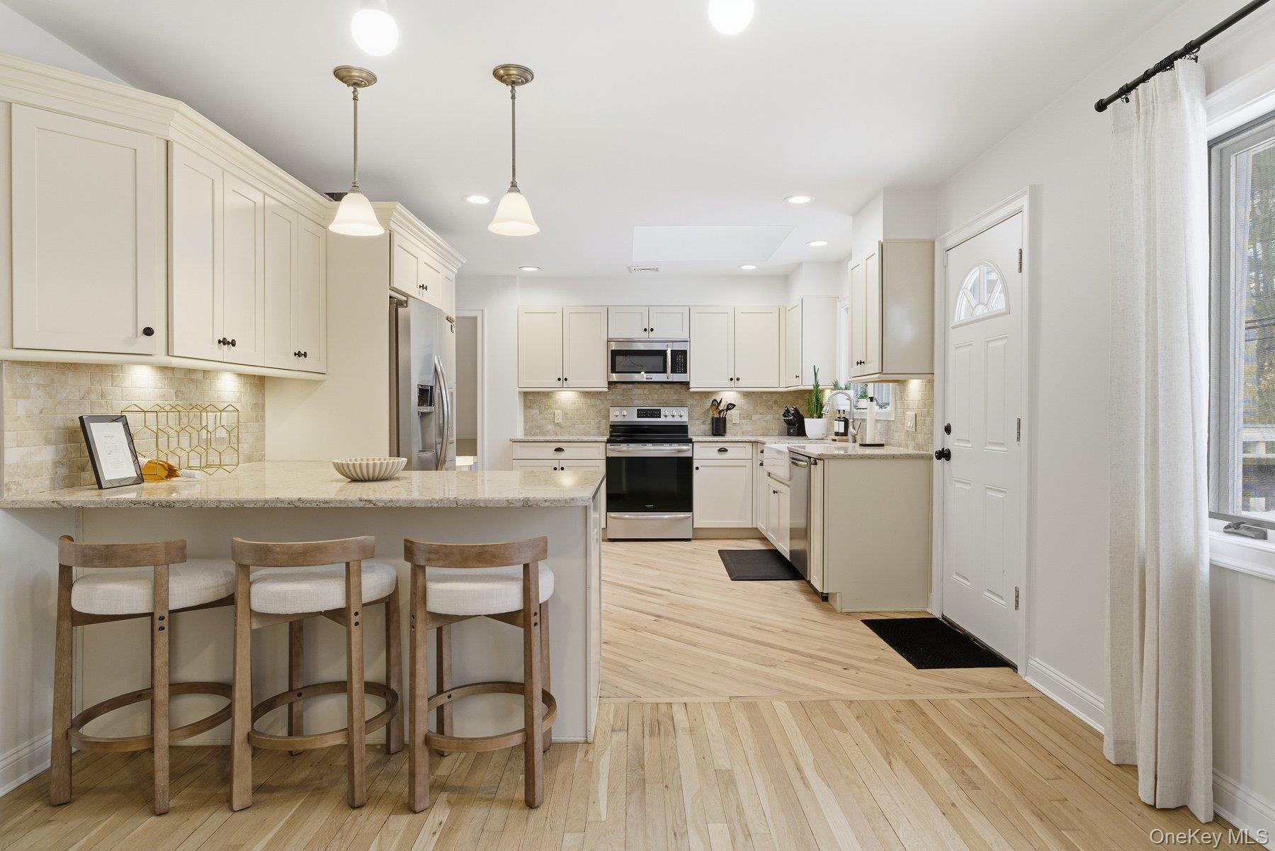 105 Reeve Road, Rockville Centre, NY 11570