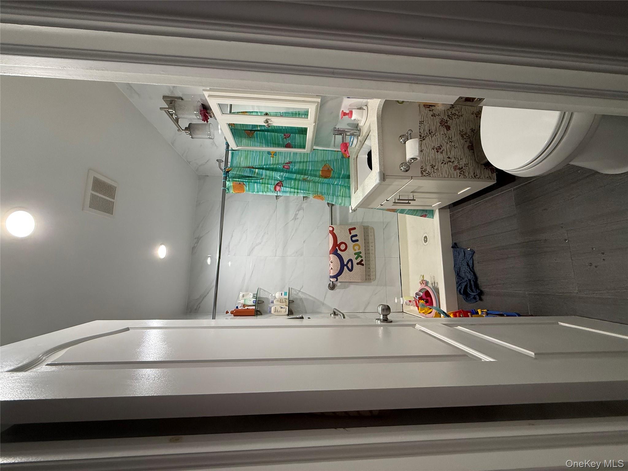 4240 Bowne Street # 5C, Flushing, NY 11355