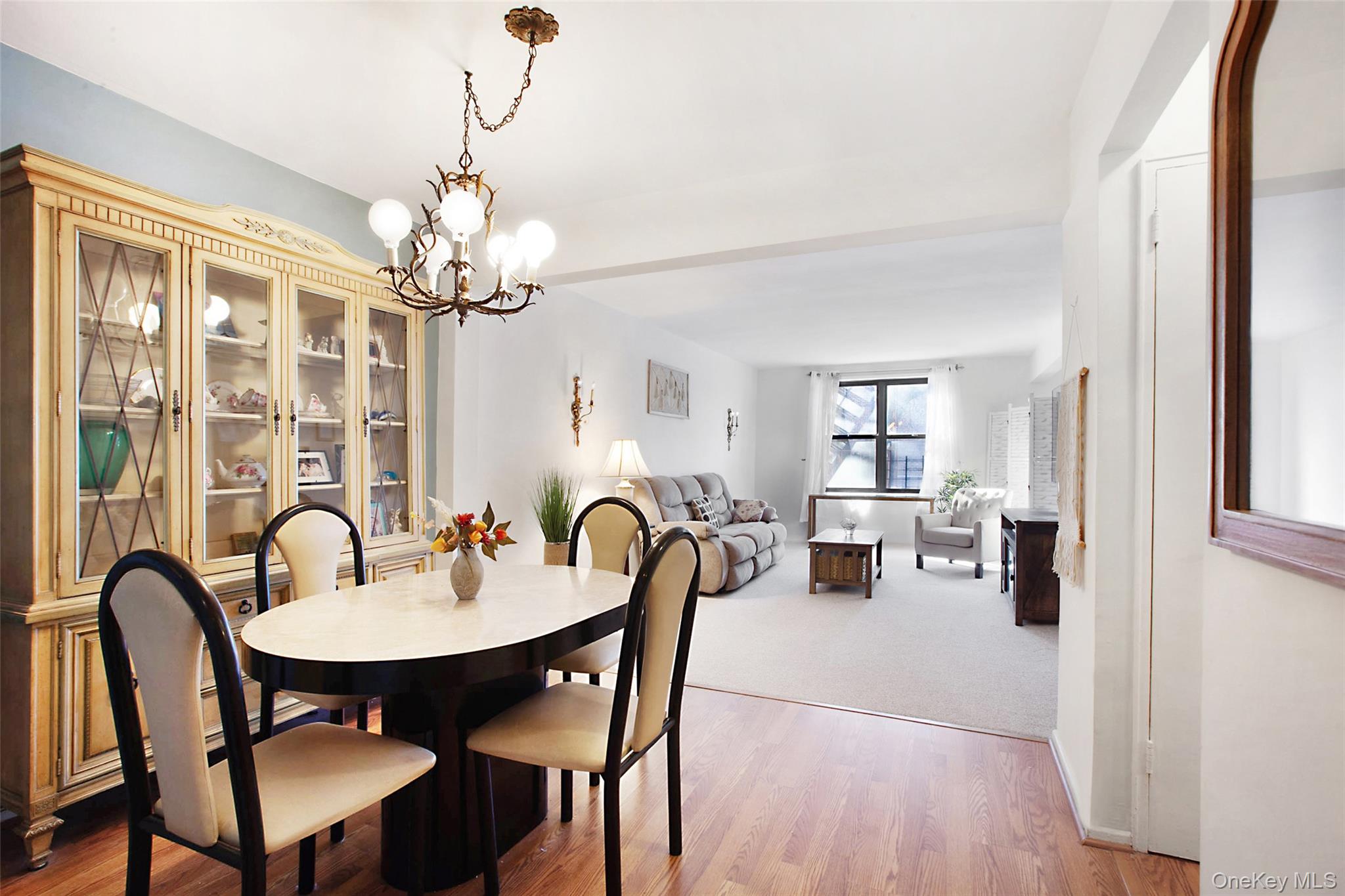 22424 Union Turnpike # 2O, Oakland Gardens, NY 11364