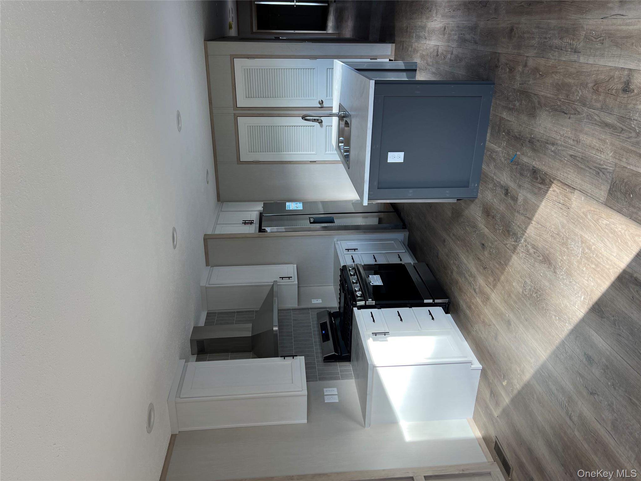 985 Route 17M, Middletown, NY 10940