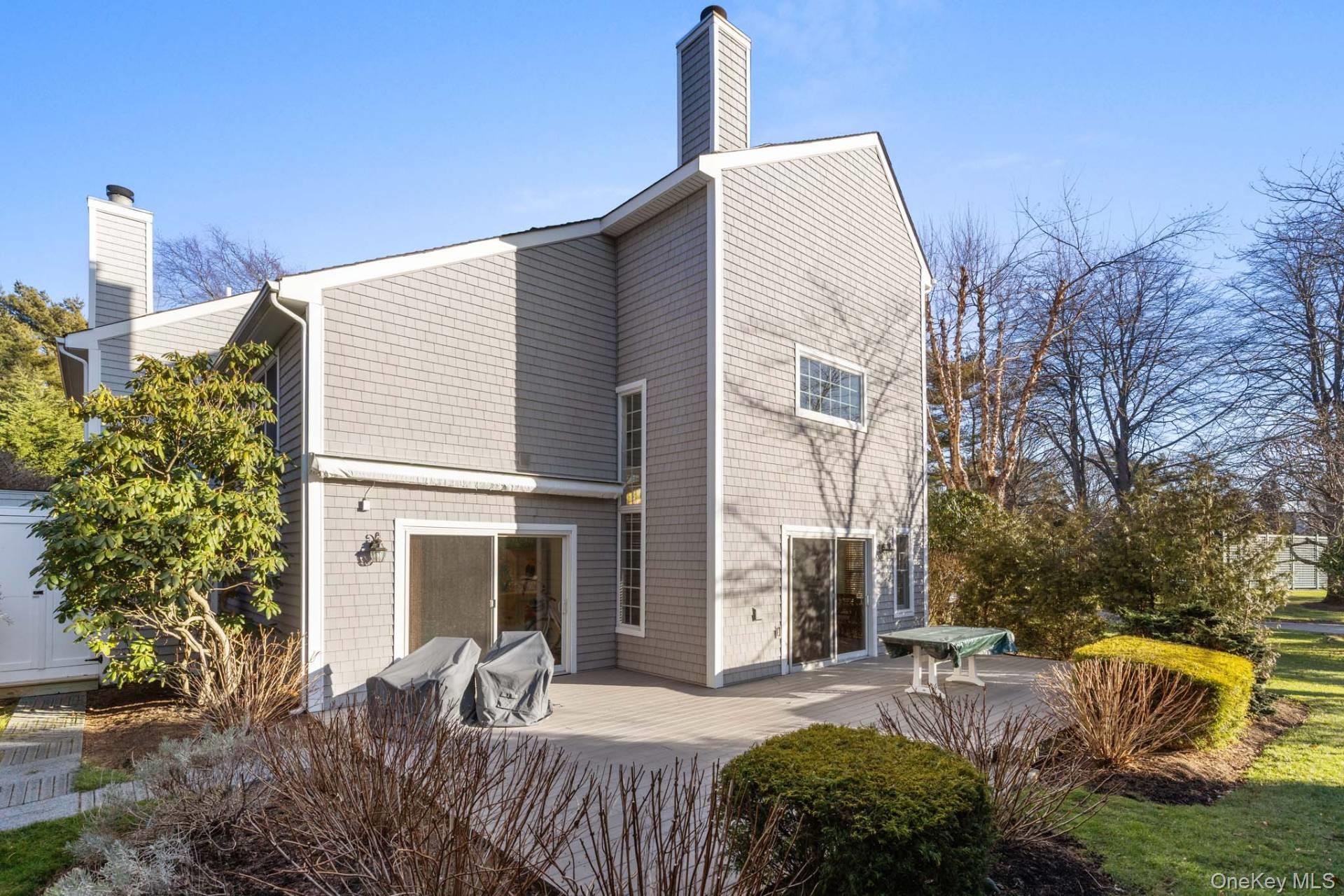 20 Hubbard Lane # 116, Southampton, NY 11968