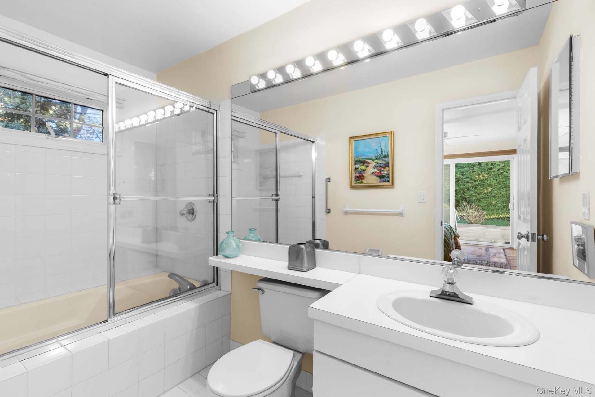 20 Hubbard Lane # 116, Southampton, NY 11968