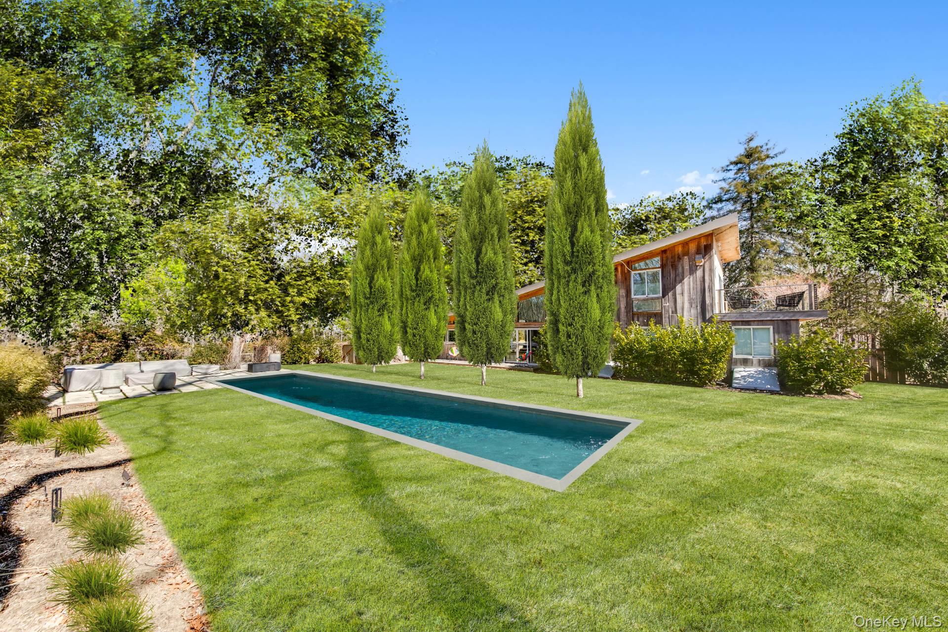 272 Old Stone Highway, East Hampton, NY 11937