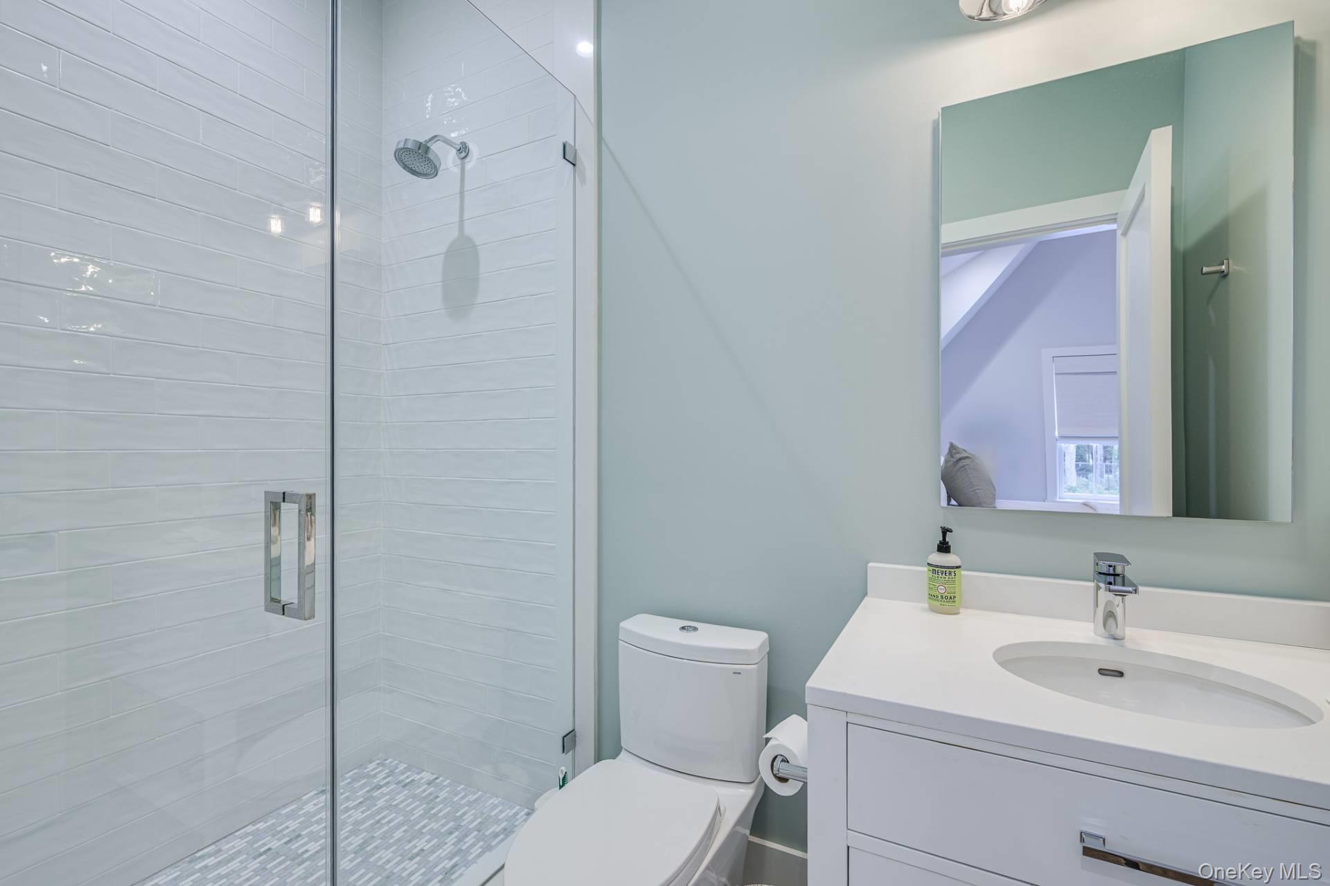 24 White Oak Lane, Southampton, NY 11968