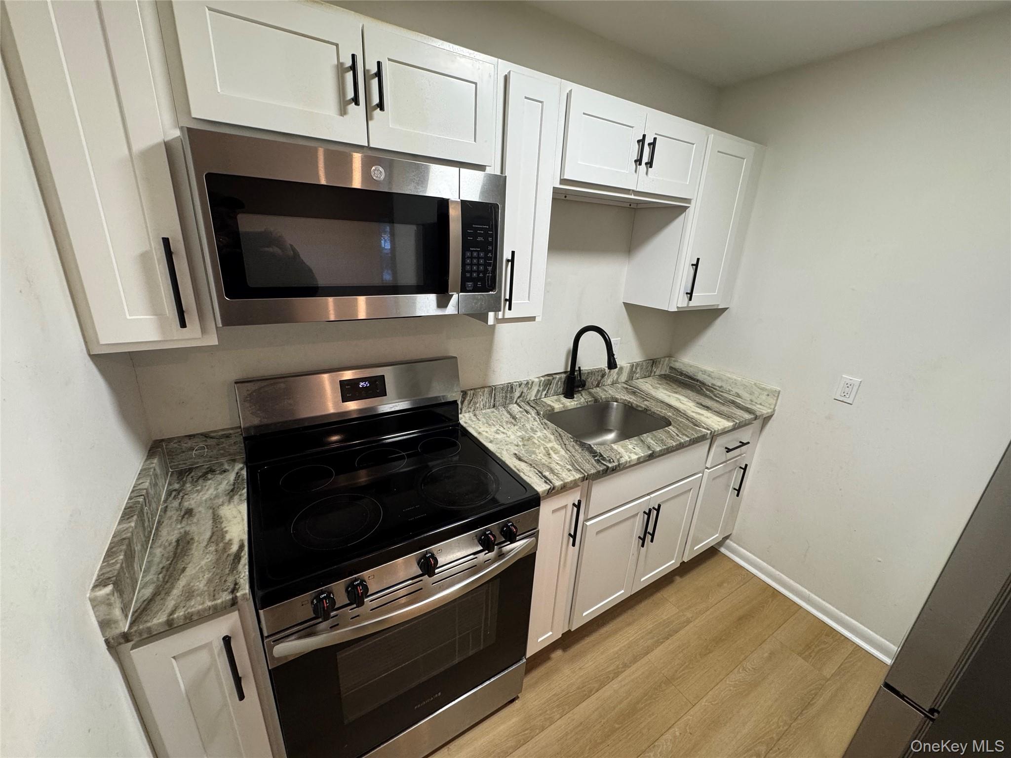 98 E Market Street # F7, Hyde Park, NY 12538