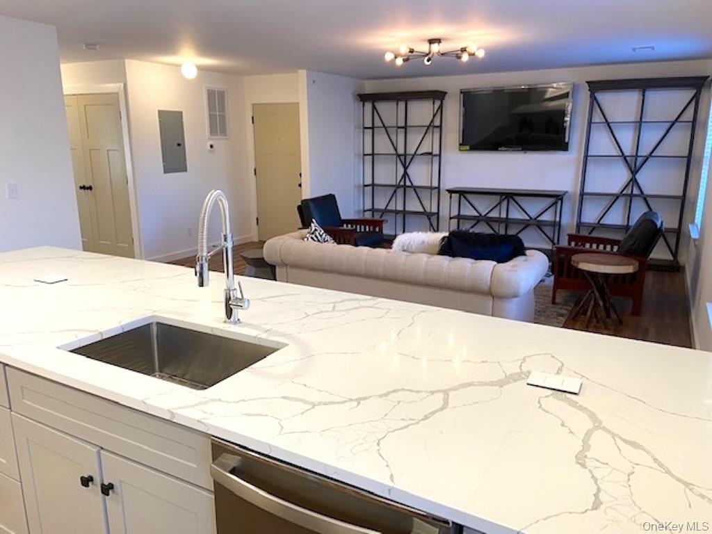 669 SHEAFE Road # 107, Poughkeepsie, NY 12601