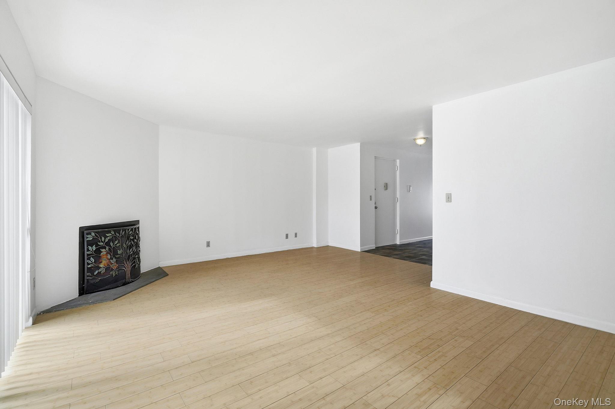 152 Tier Street # 206B, Bronx, NY 10464