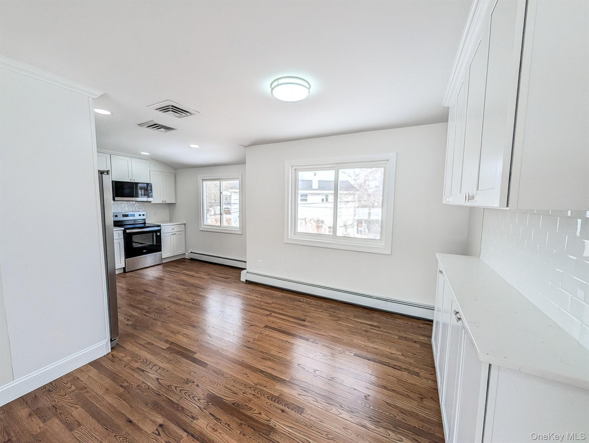 41 Richmond Street, Islip, NY 11751