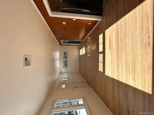 5 Pine Street, Hampton Bays, NY 11946