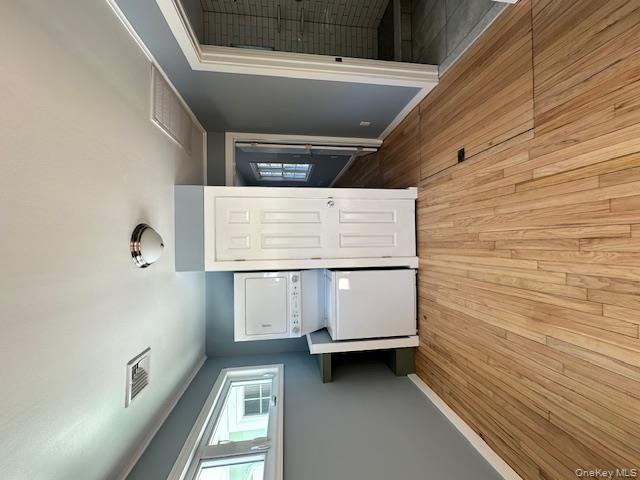 5 Pine Street, Hampton Bays, NY 11946