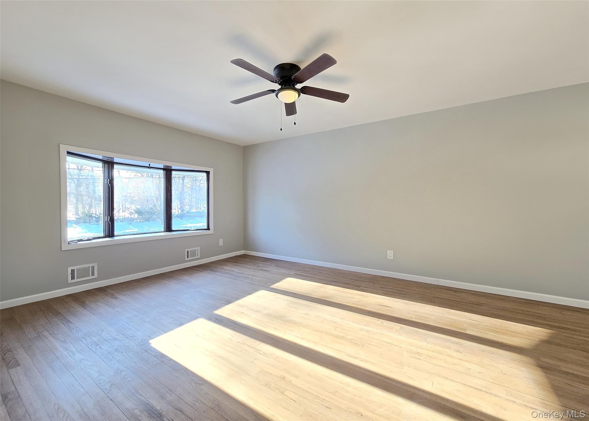 19 University Drive, Ronkonkoma, NY 11779