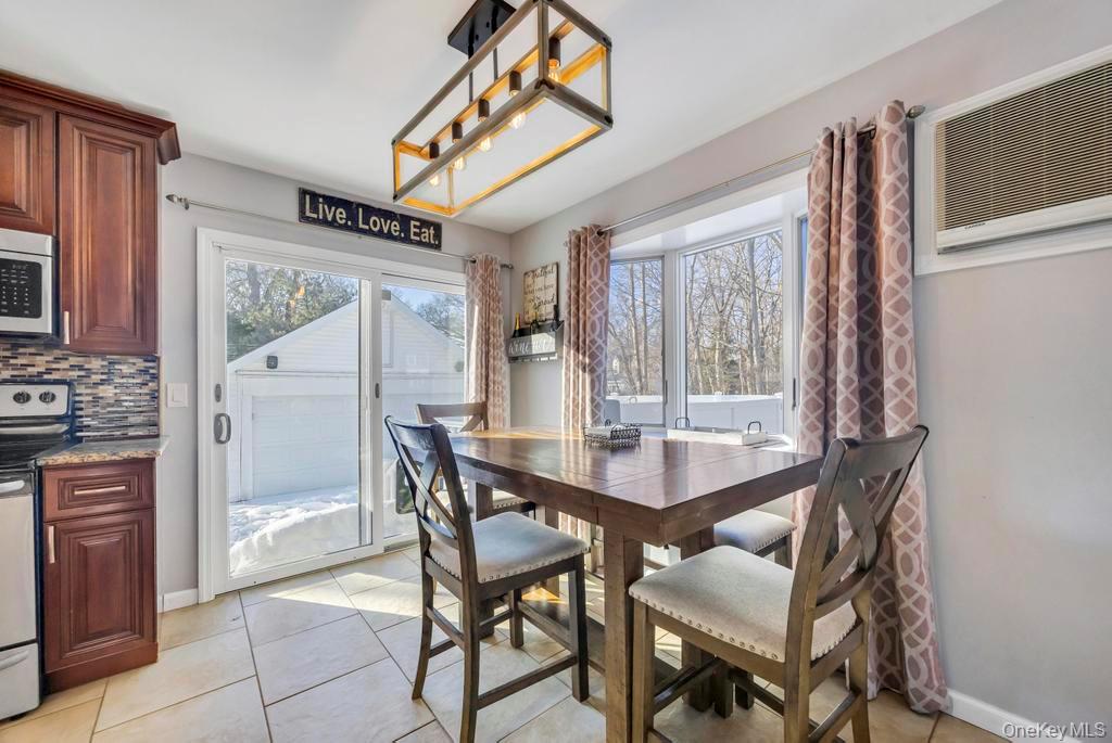 24 new Lane, Selden, NY 11784