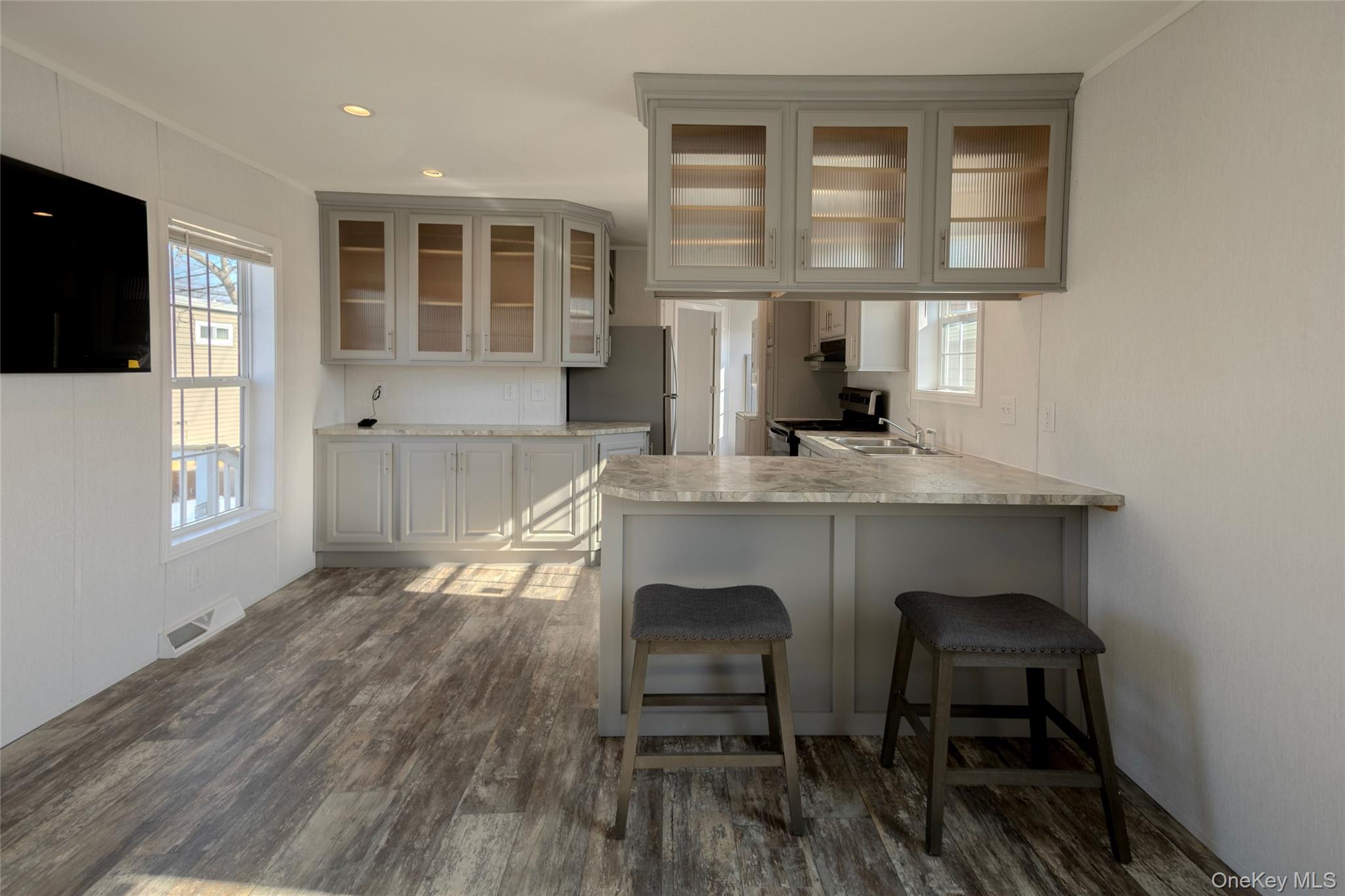 150 Main Street # 1A, Islip, NY 11751