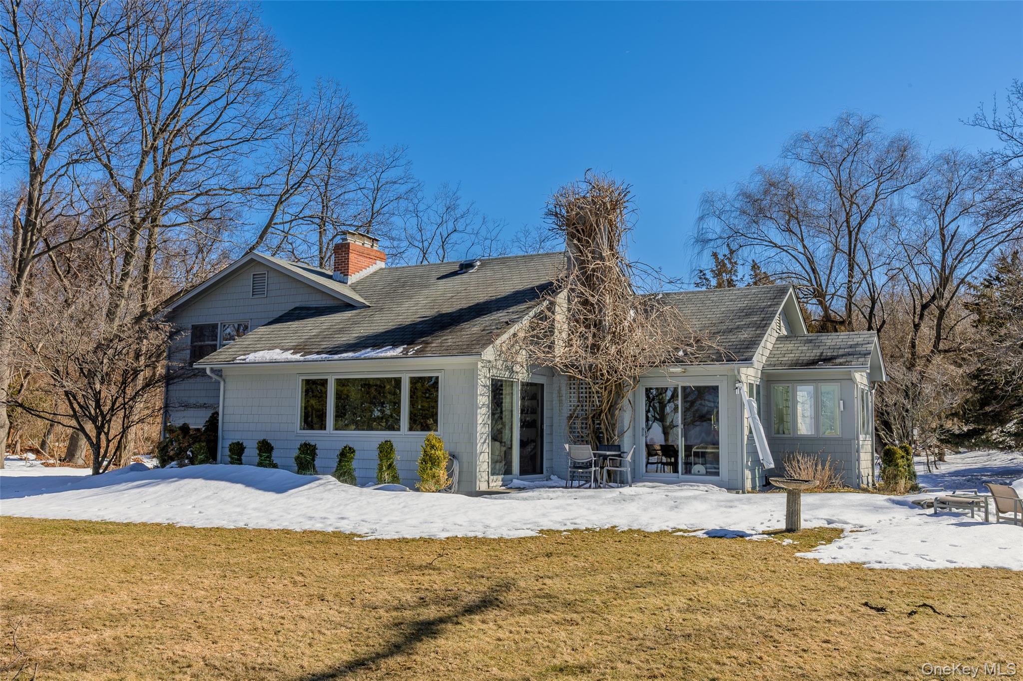 5 Shore Drive, Setauket, NY 11733