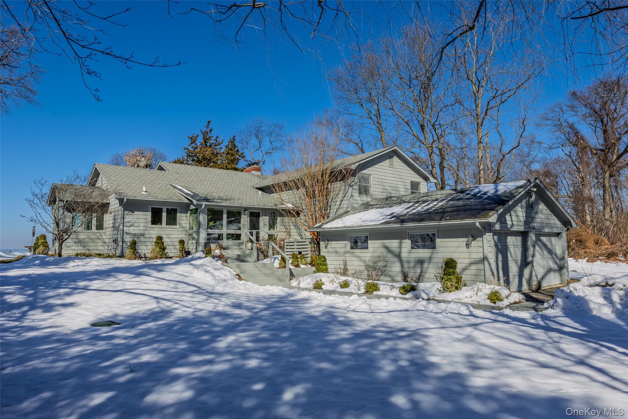 5 Shore Drive, Setauket, NY 11733