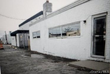 91 New York Avenue, Westbury, NY 11590