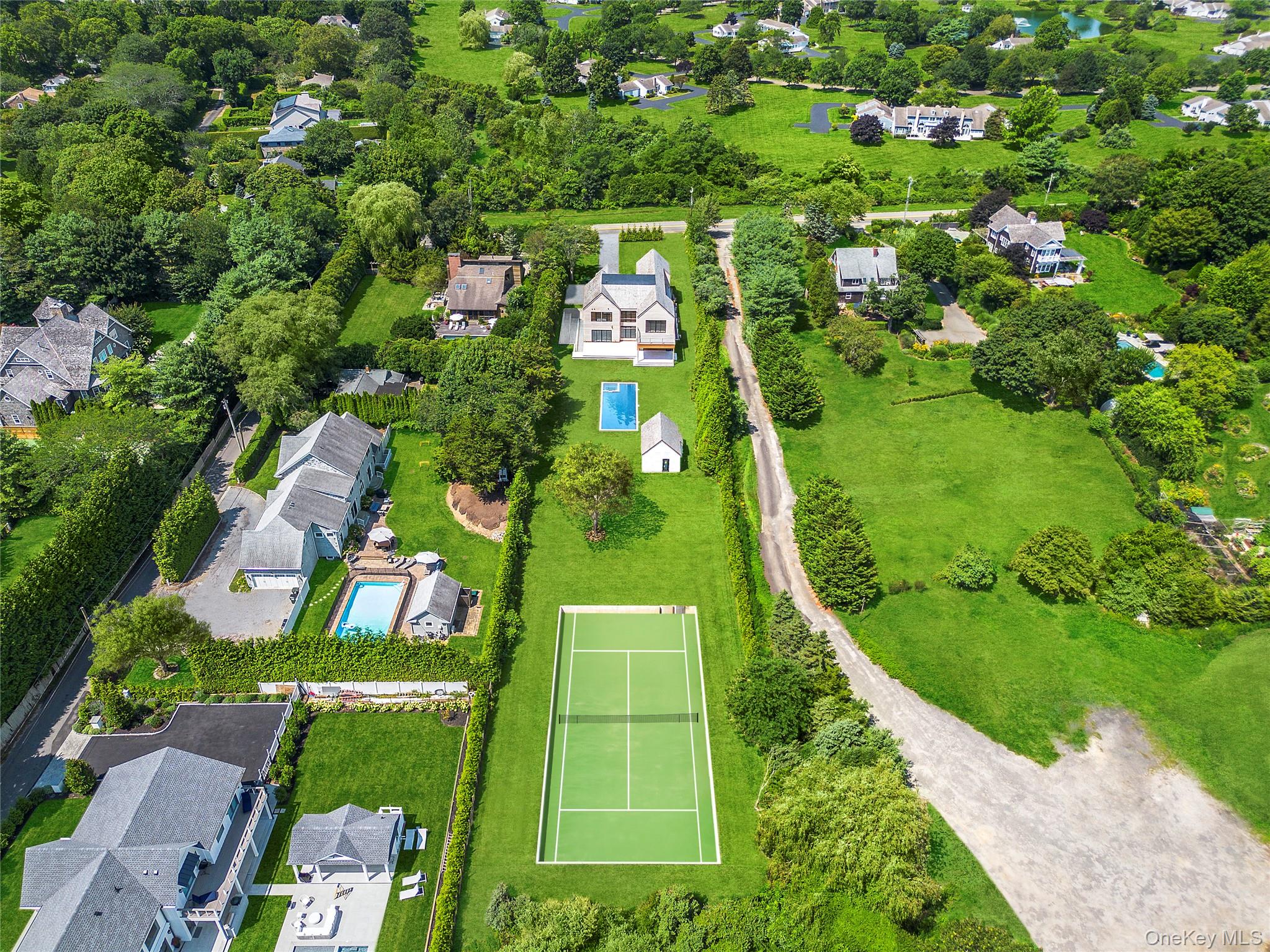 50 Tuckahoe Lane, Southampton, NY 11968