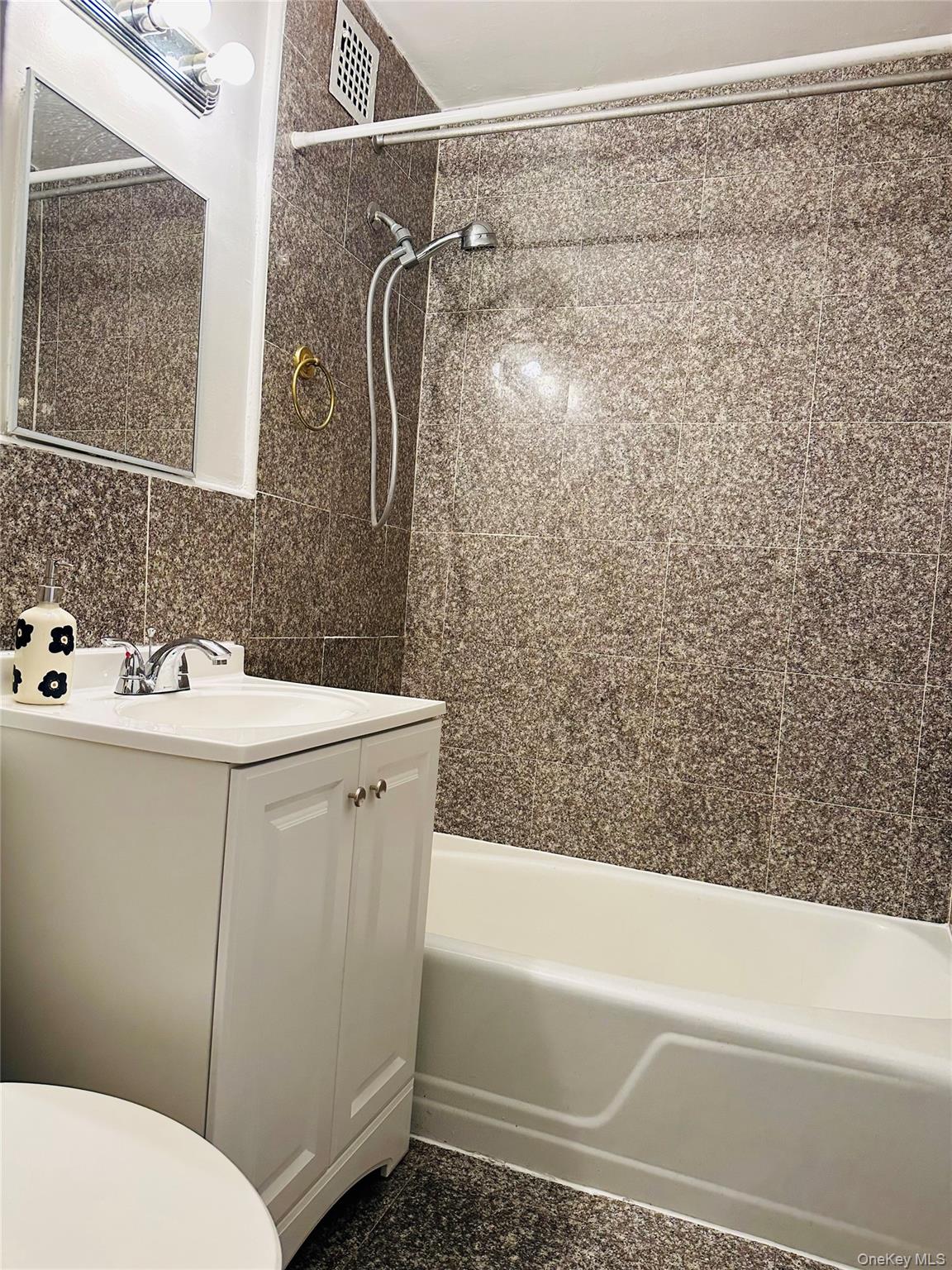 42-55 Colden Street # 16 H, Flushing, NY 11355