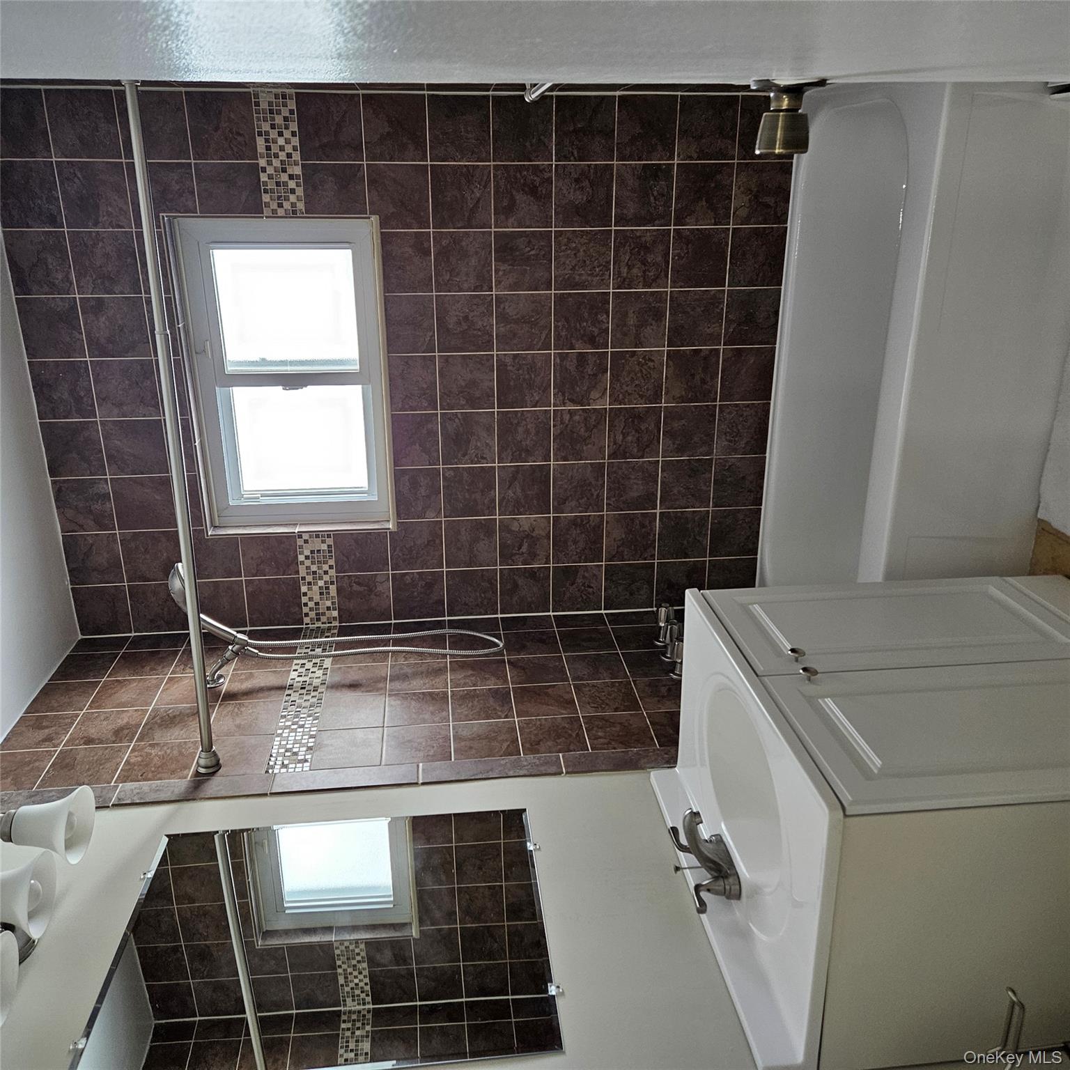 71 Adams Road # #E 2A, Central Islip, NY 11722