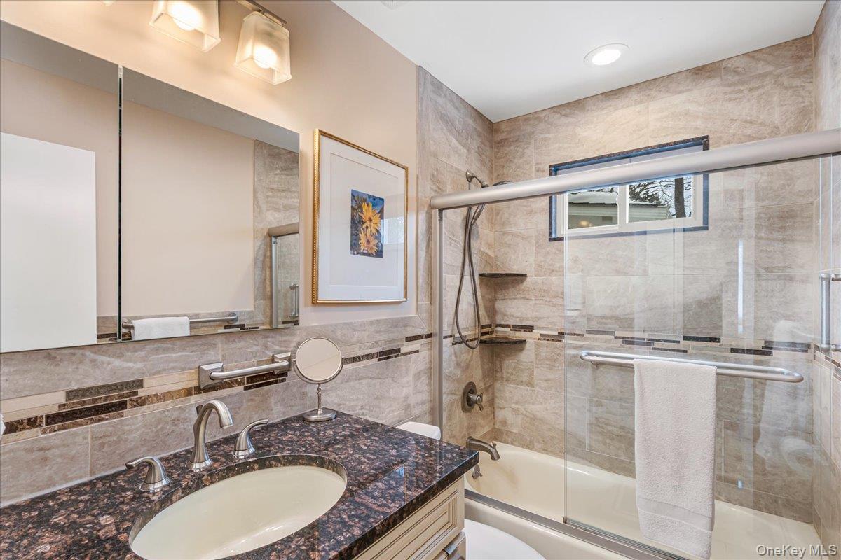 18 Robert Drive, Huntington, NY 11743