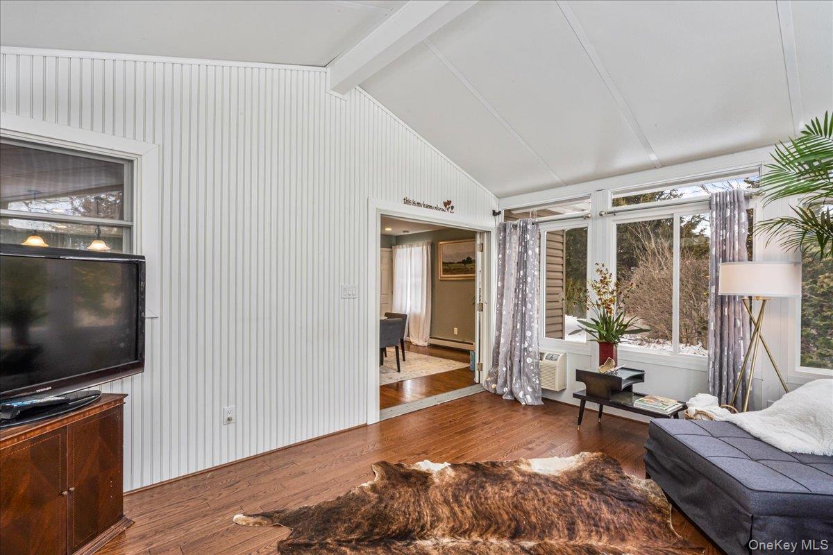 18 Robert Drive, Huntington, NY 11743