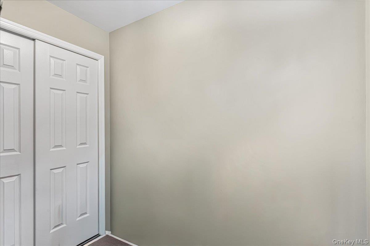 18 Robert Drive, Huntington, NY 11743