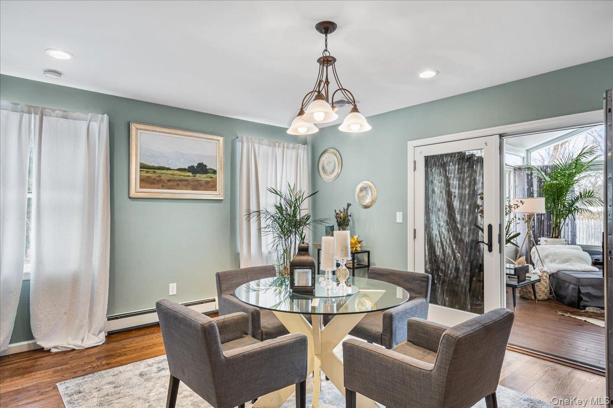 18 Robert Drive, Huntington, NY 11743