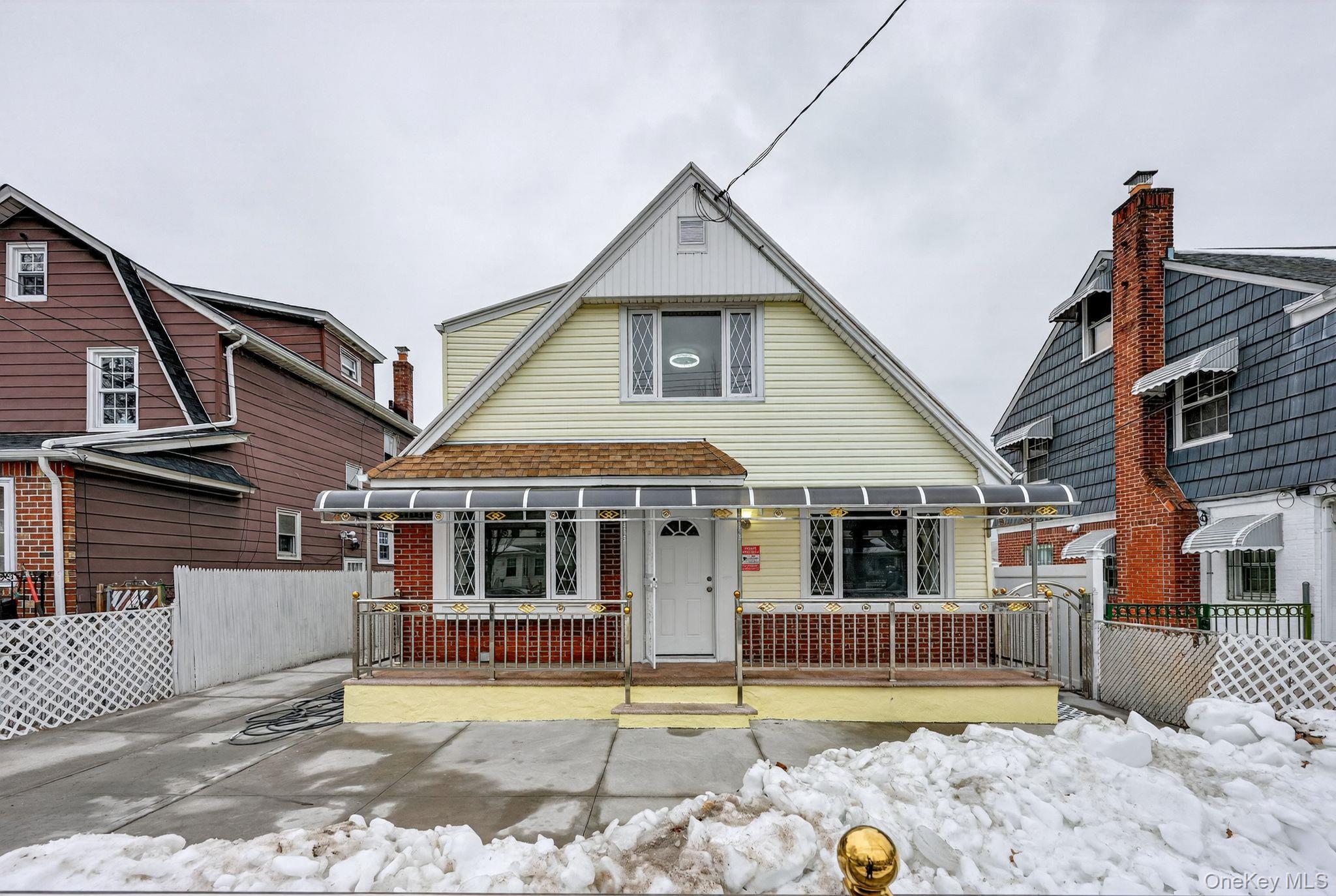 10424 208th Street, Queens Village, NY 11429