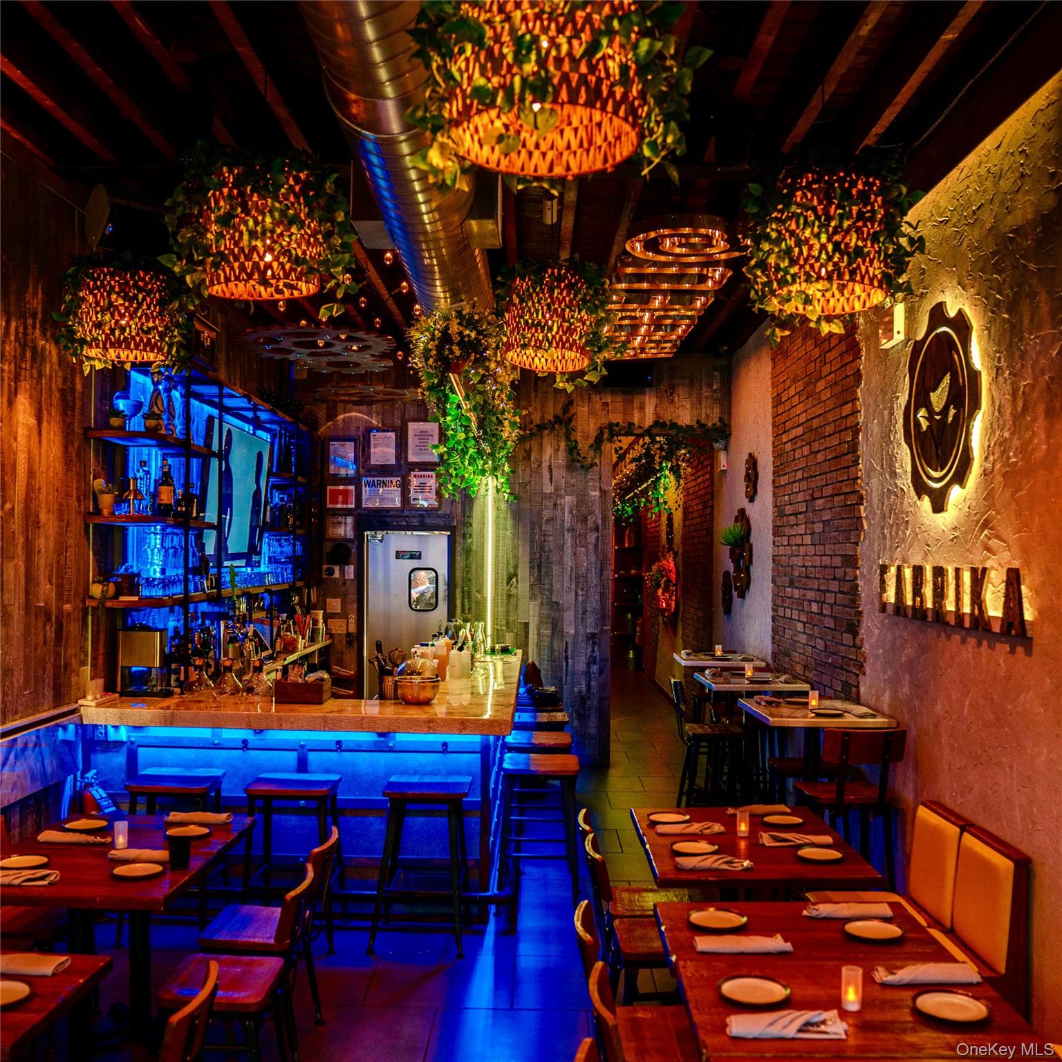 80-24 Northern Blvd, Jackson Heights, NY 11372