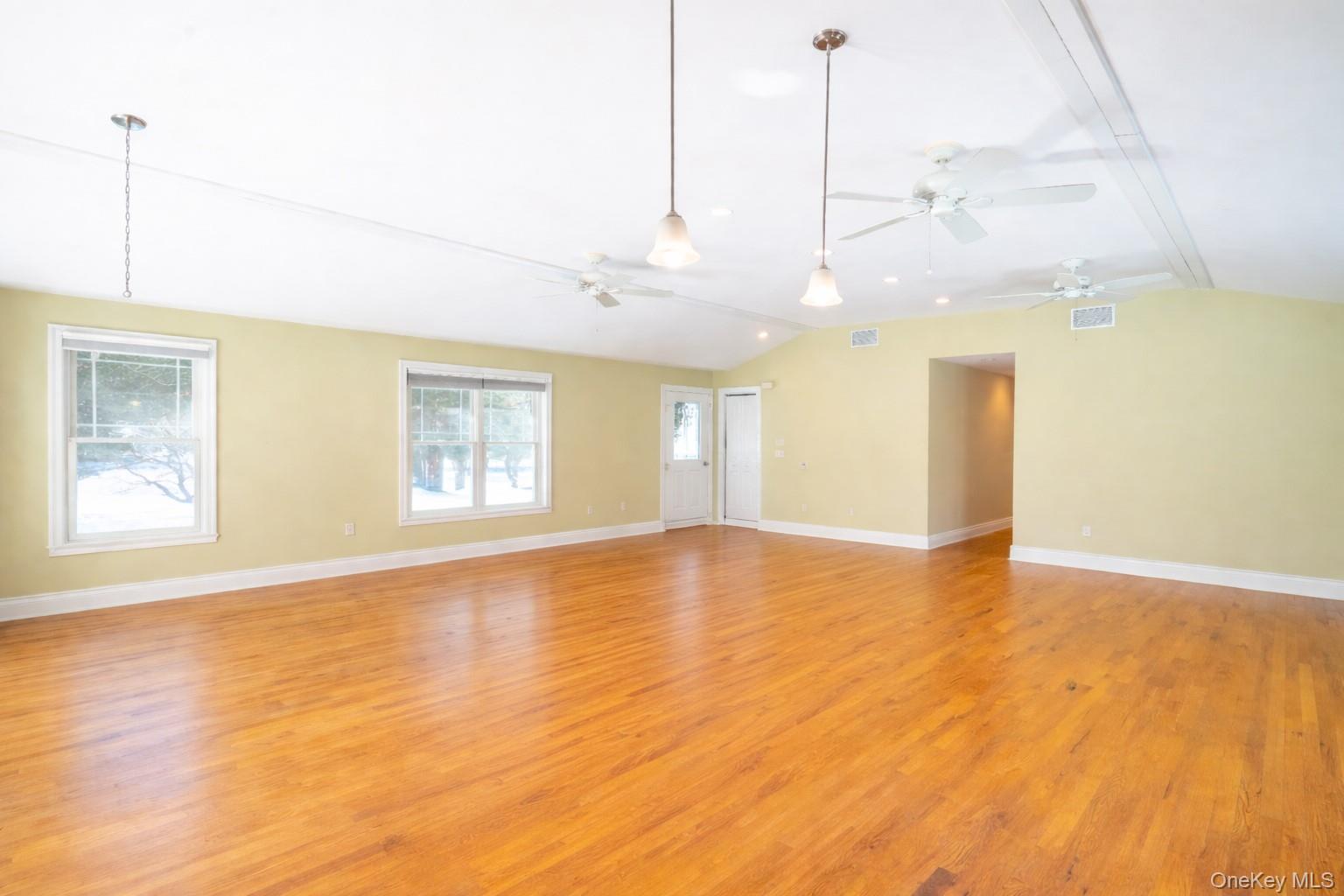 1545 E Gillette Drive, East Marion, NY 11939