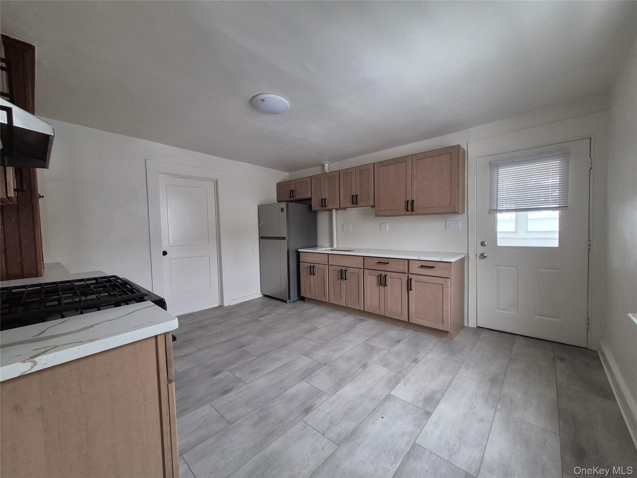 348 Main Street, Poughkeepsie, NY 12601