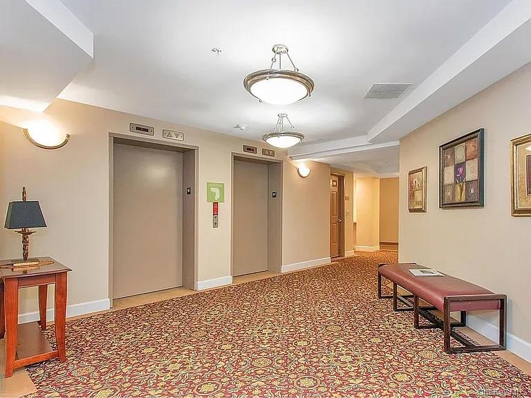 306 Sutton Drive, Mount Kisco, NY 10549