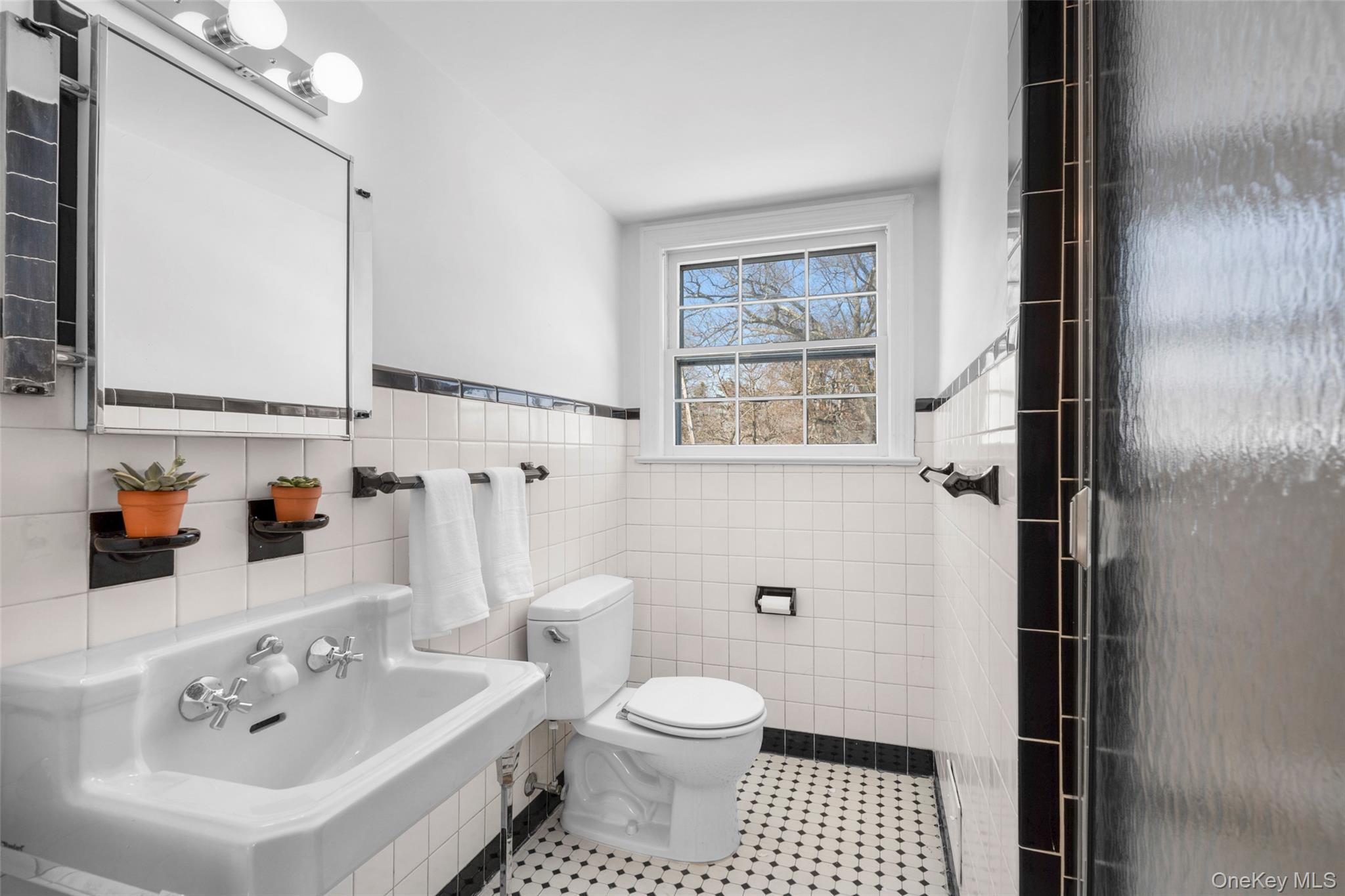 35 Byron Lane, Larchmont, NY 10538