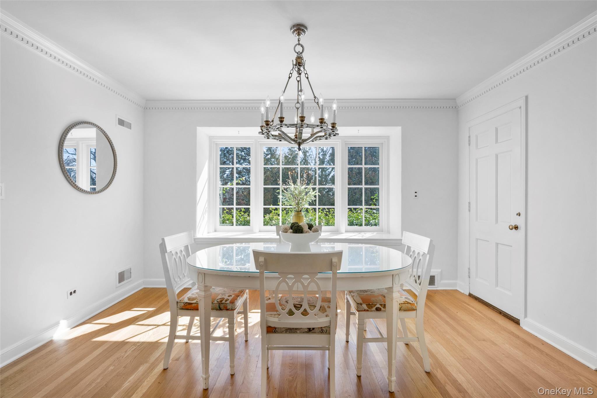 35 Byron Lane, Larchmont, NY 10538