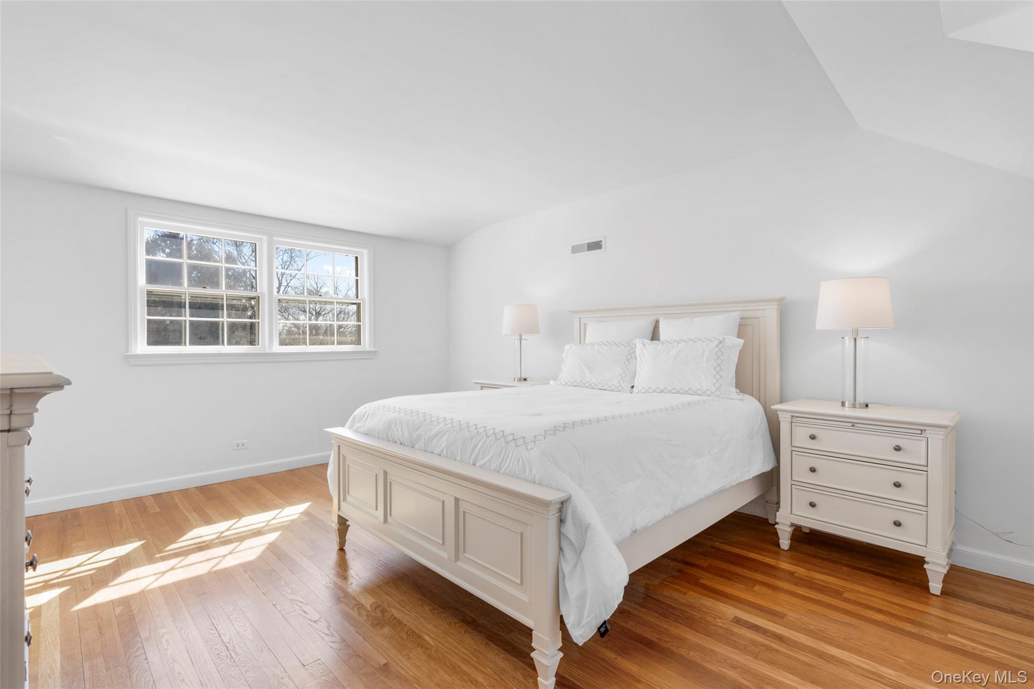 35 Byron Lane, Larchmont, NY 10538