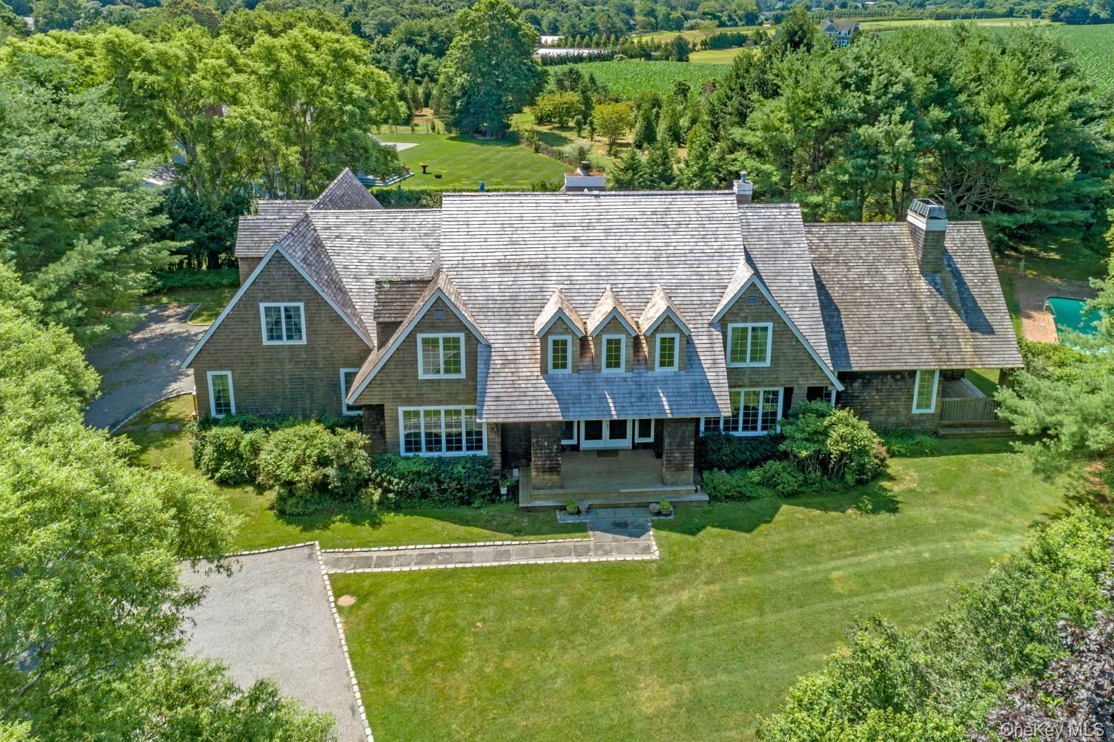 5 Heritage Farm Lane, East Hampton, NY 11937