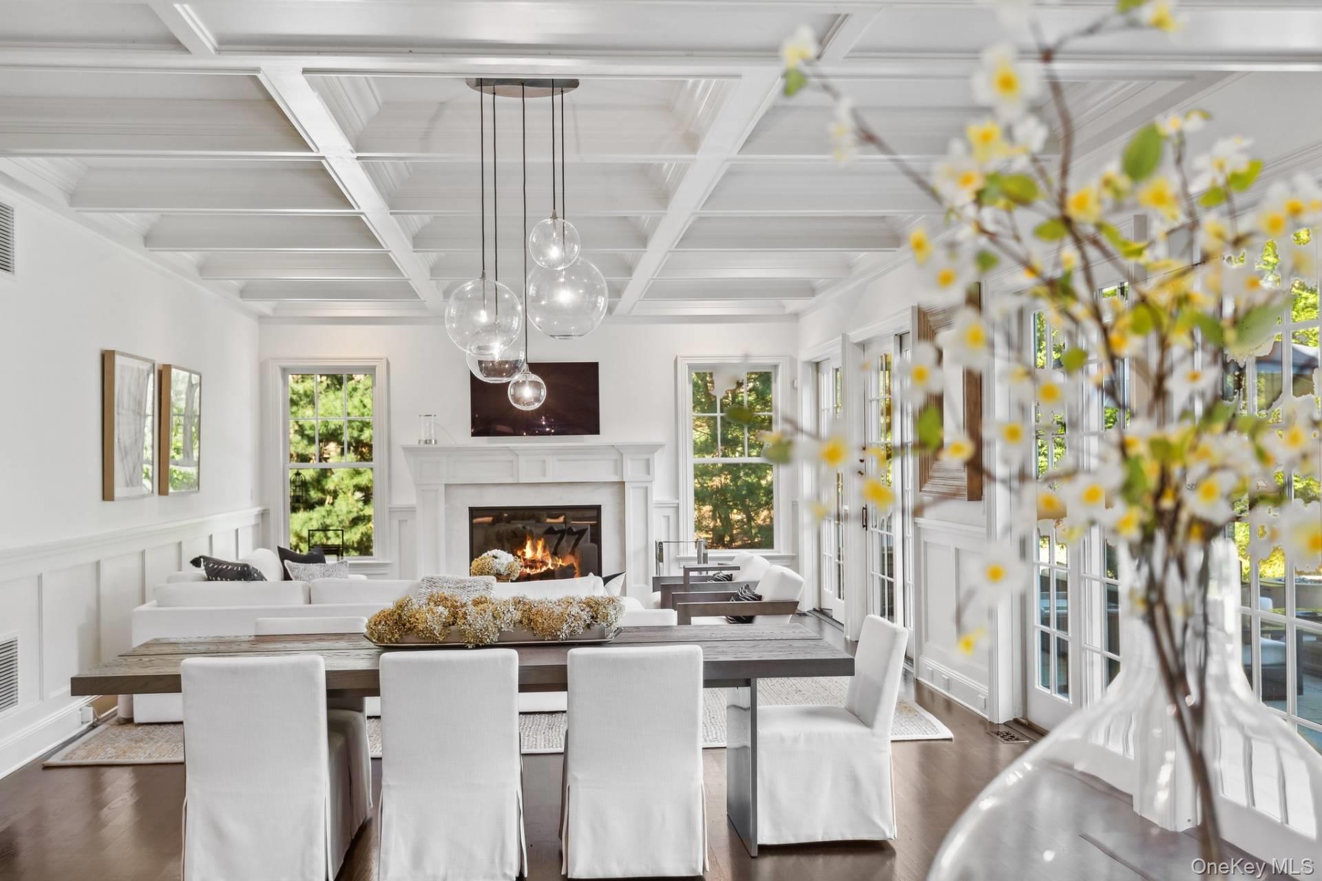 110 Straight Path, Southampton, NY 11968