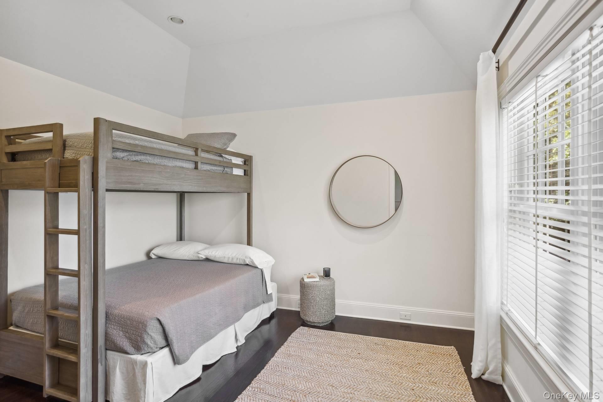 110 Straight Path, Southampton, NY 11968