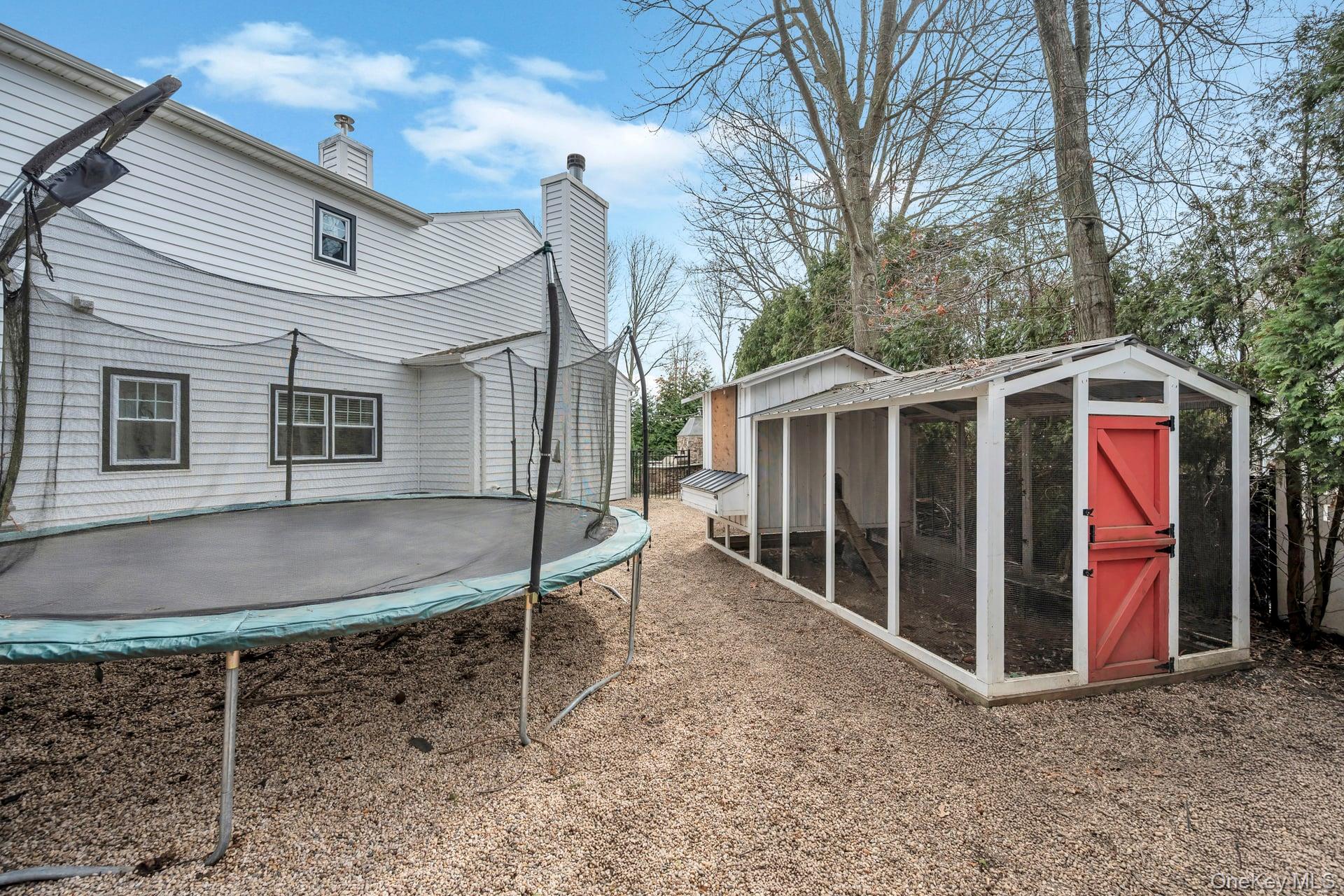 40 Arbor Field Way, Lake Grove, NY 11755